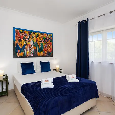 Bicos By * 阿尔布费拉